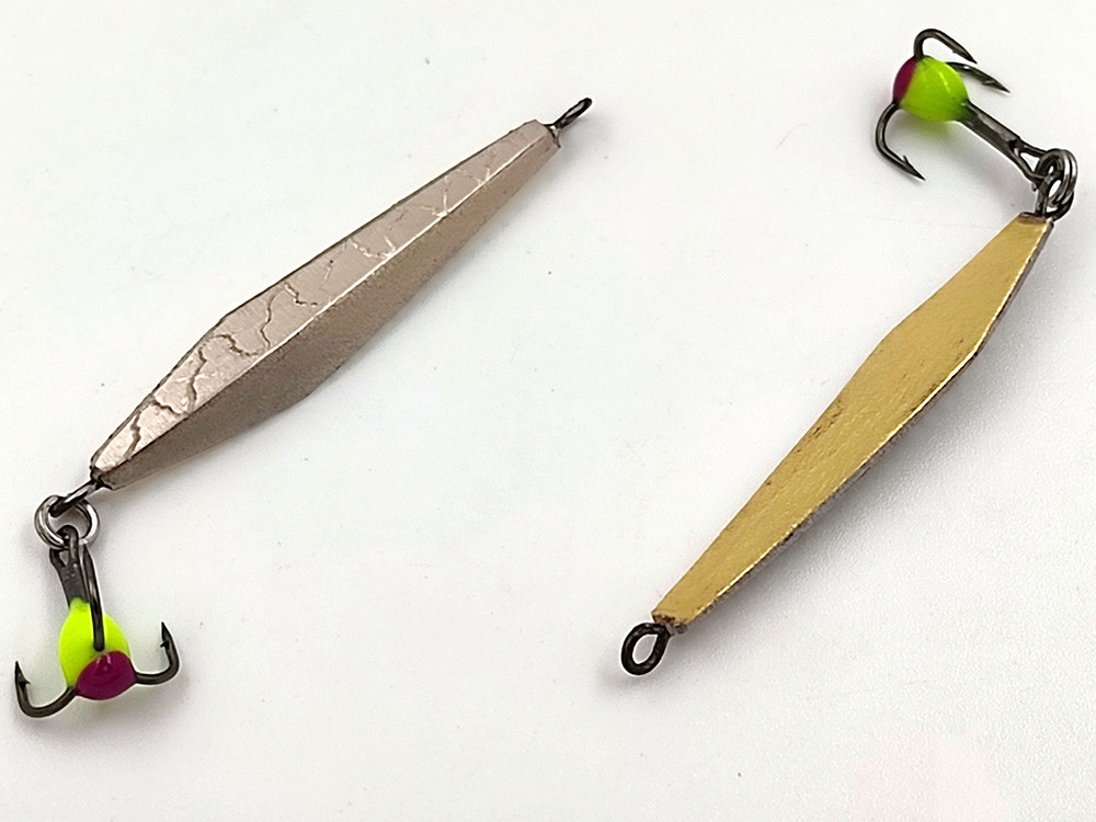 Фотография Блесна зимняя "Игла 35" подвес серебро-латунь